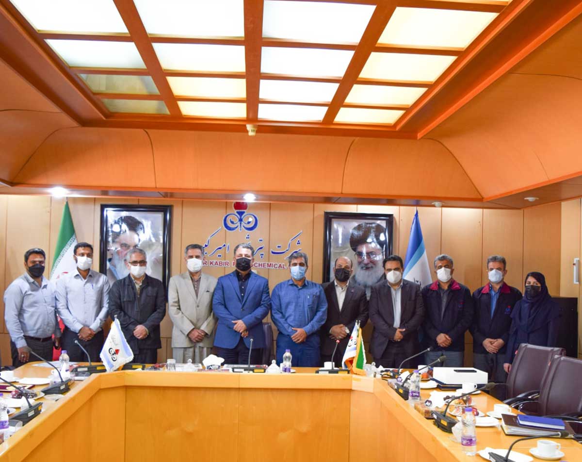 امضای تفاهم نامه ساخت ۲۰ واحد مسکونی بین پتروشیمی امیرکبیر و کمیته امداد بندر ماهشهر