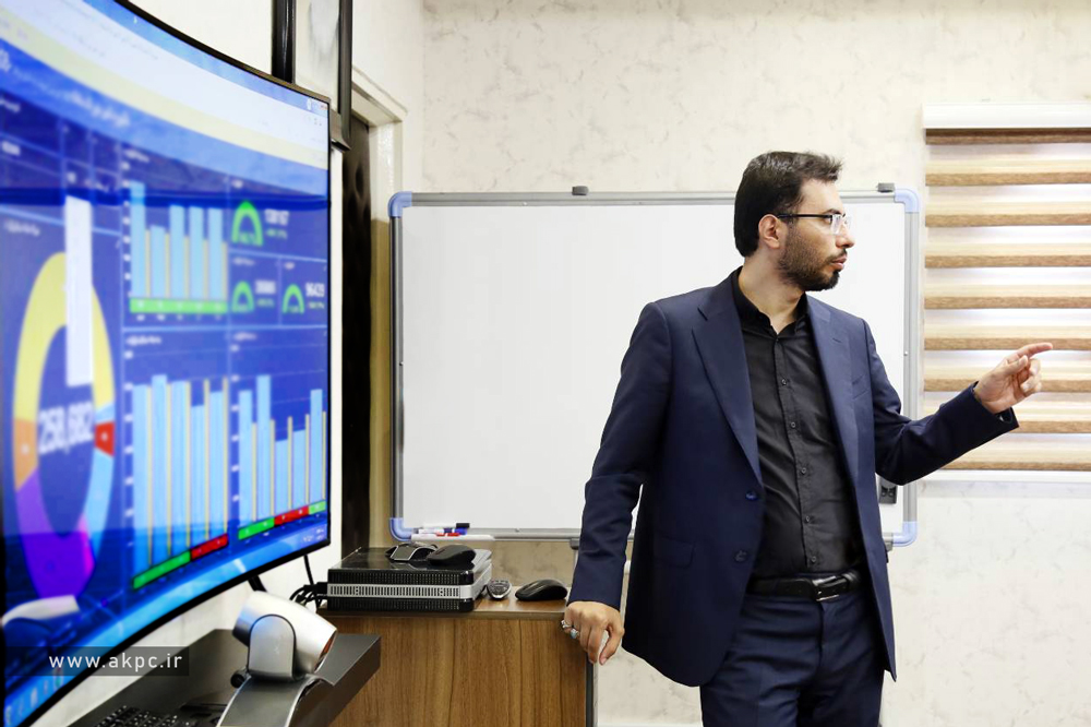 بازدید دکتر لله گانی مدیرعامل بانک رفاه کارگران و دکتر سعید صادقی از پتروشیمی امیرکبیر