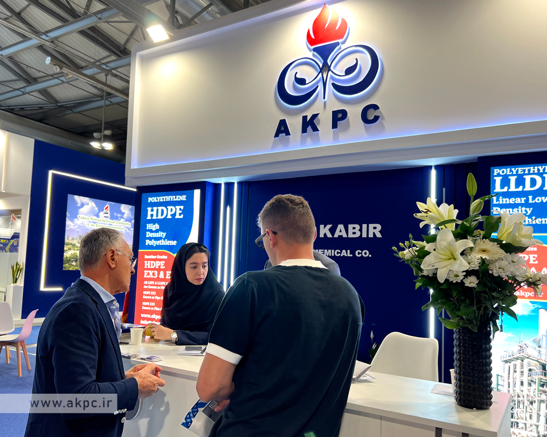 نمایشگاه plasti میلان پتروشیمی امیرکبیر