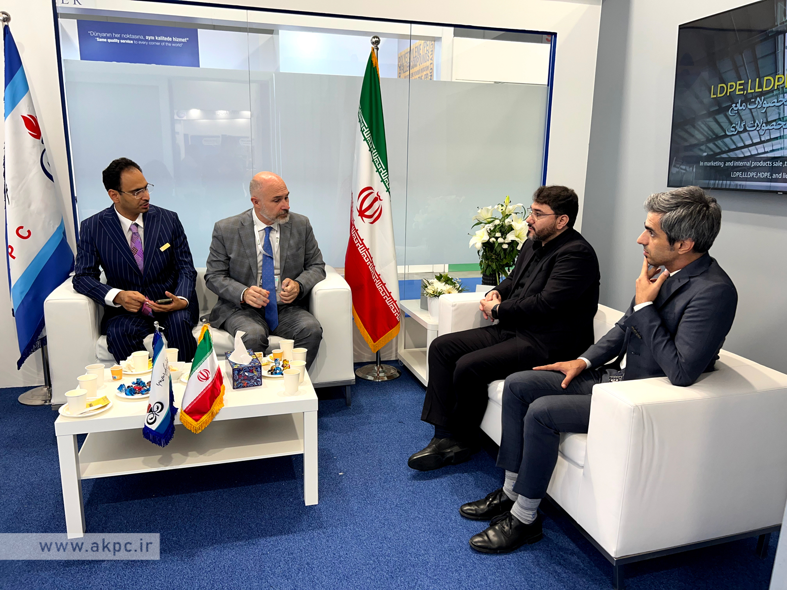 نمایشگاه plasti میلان پتروشیمی امیرکبیر